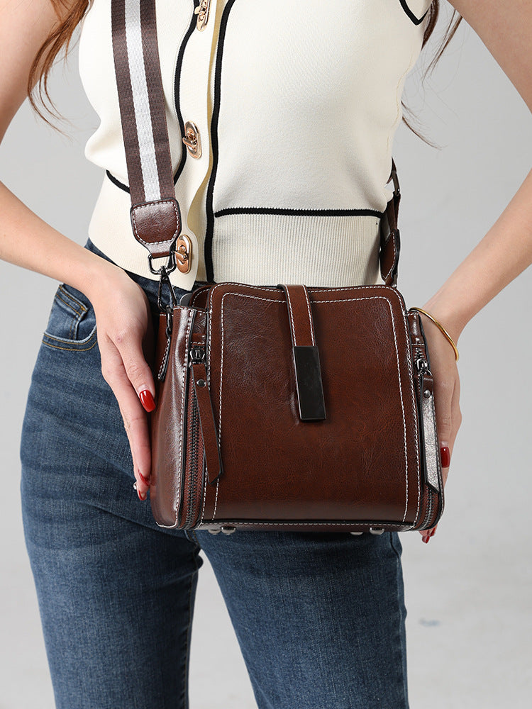 BUCKET BAG