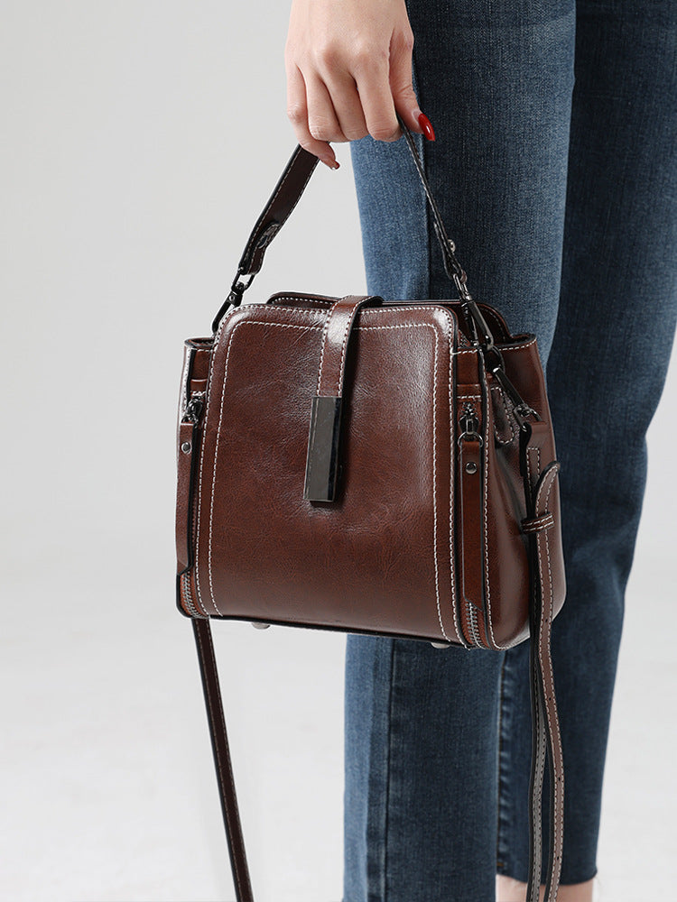 BUCKET BAG
