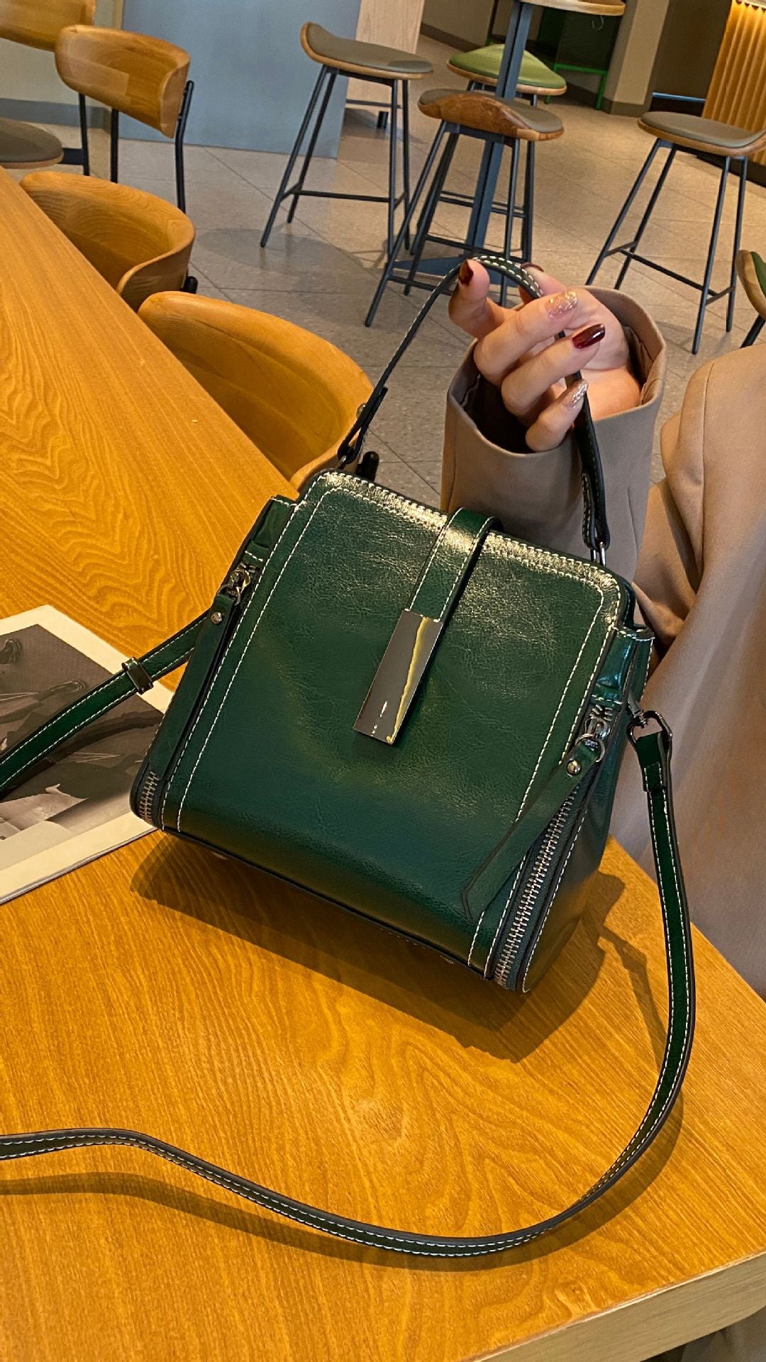 BUCKET BAG